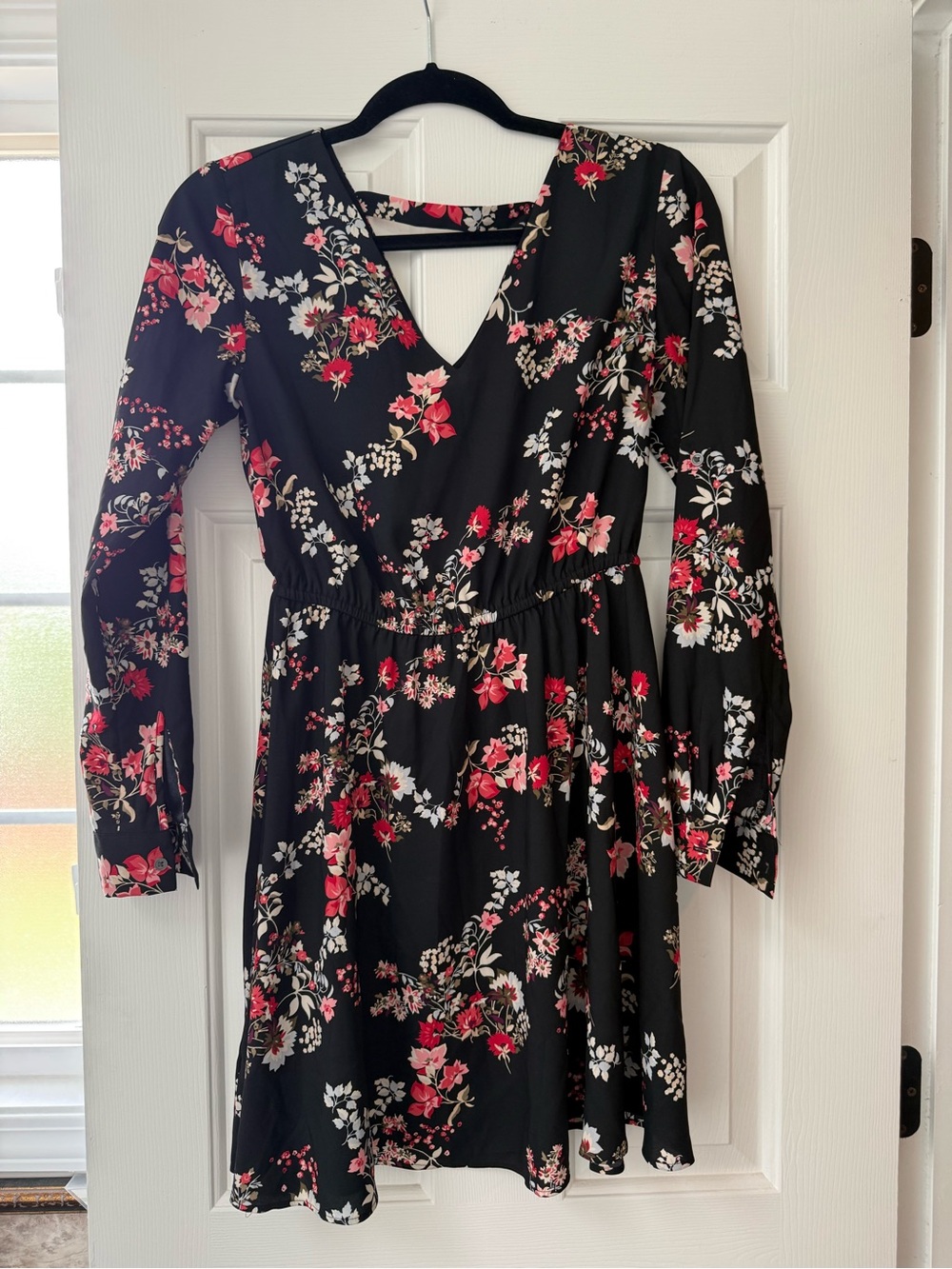 LOFT Black Long-Sleeve Floral V-Neck Dress - Pink & White Print